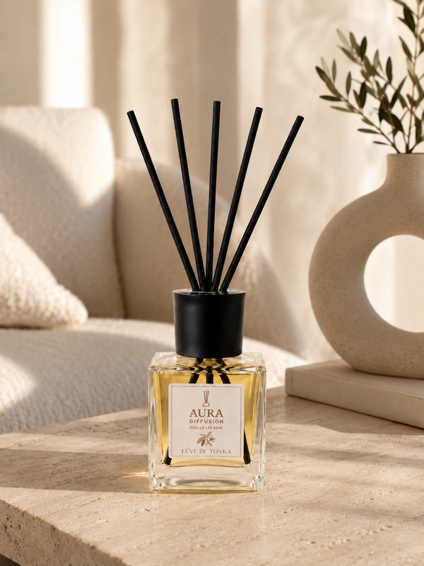 Diffuseur d ambiance Feve de Tonka 200 ml pose dans un interieur