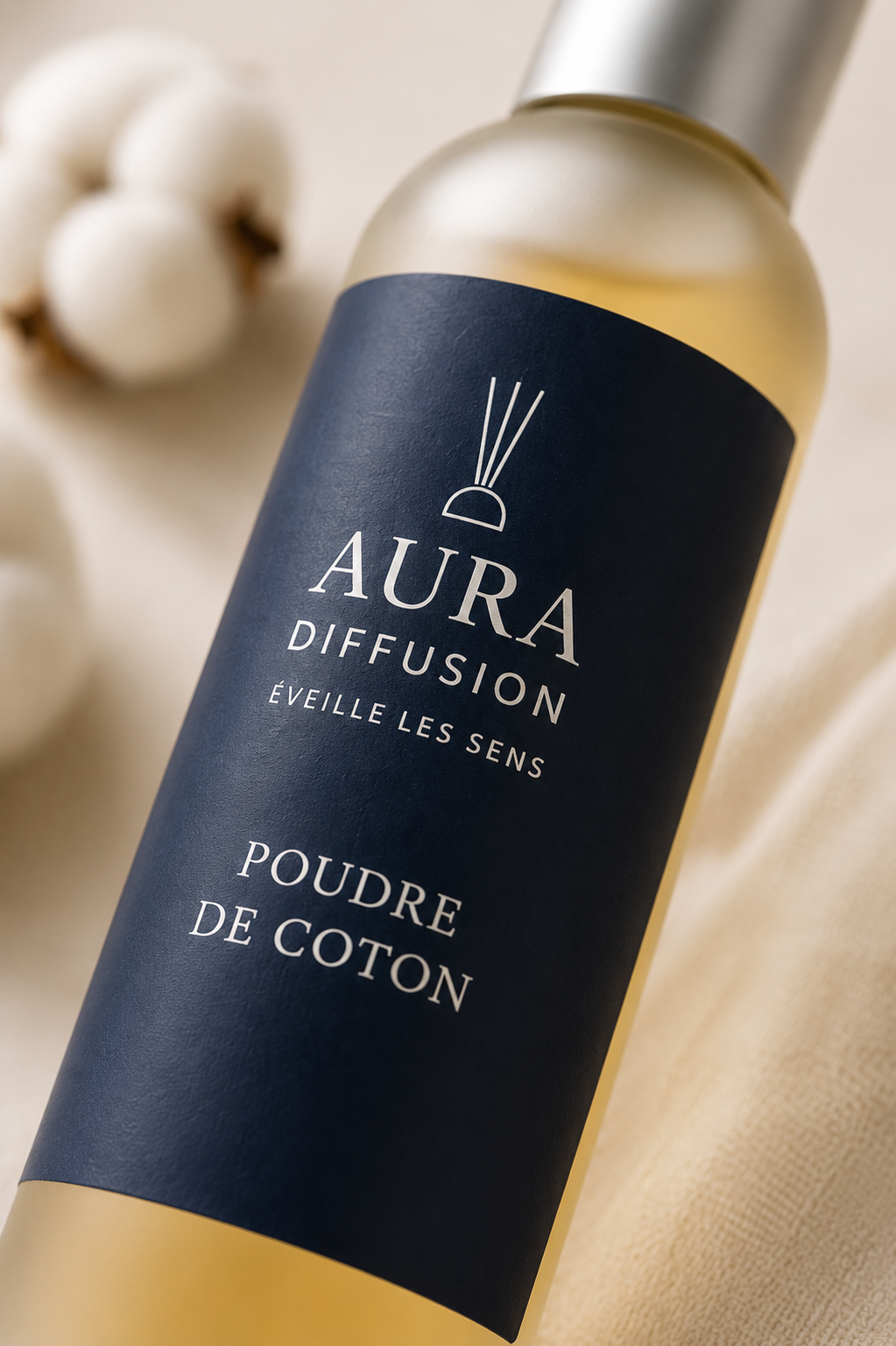 Gros plan vaporisateur Poudre de Coton Aura Diffusion 100ml