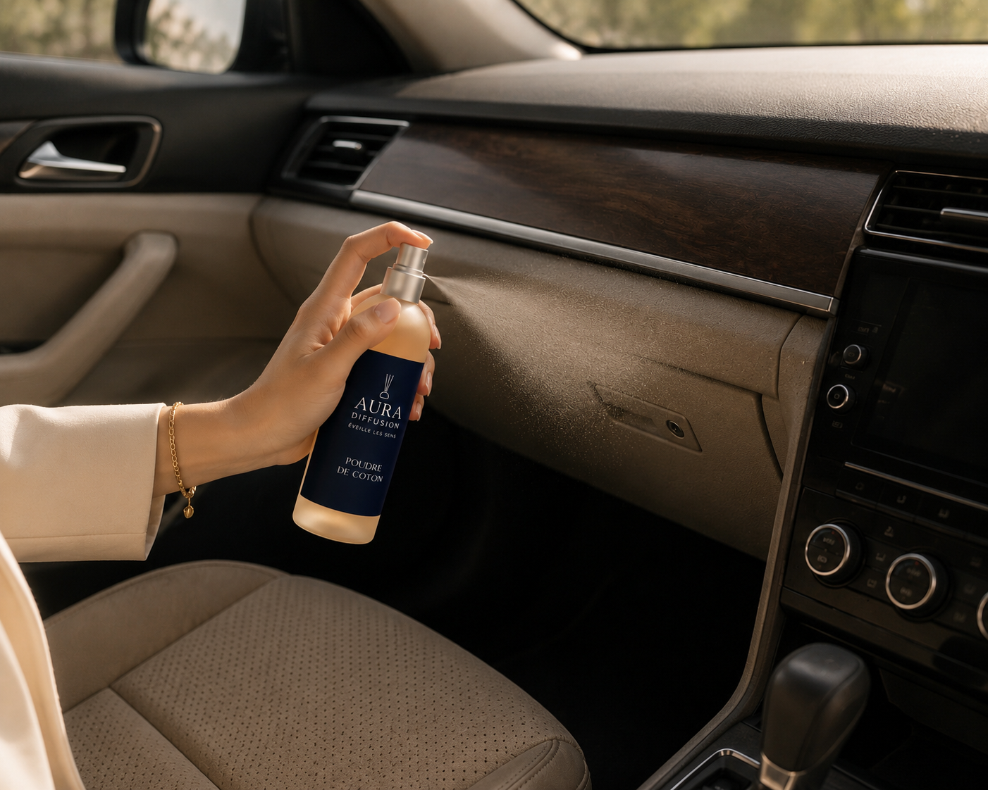 vaporisateur poudre de coton 100ml Aura Diffusion dans une voiture 
